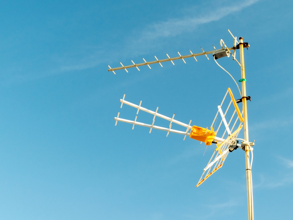 Several ways to make a homemade antenna for T2